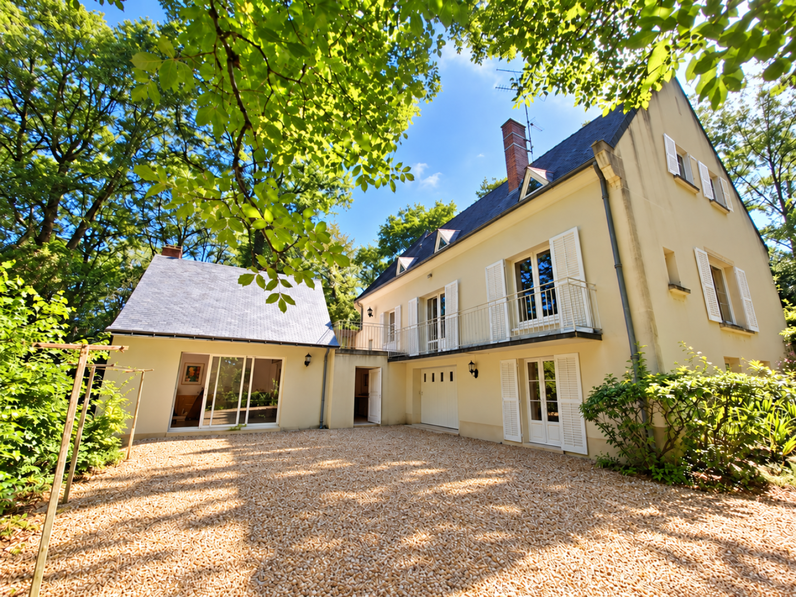 Maison 7 pièces 211 m² · à Joue les Tours · 211 m² · 418 000 €